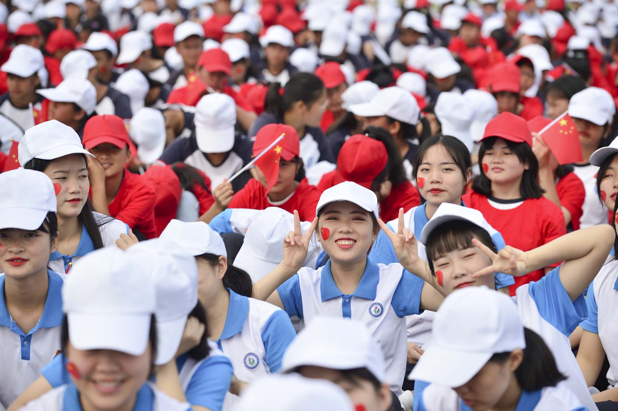 “我与祖国共奋进” 四川省南充卫生学校举行庆祝建国70周年主题教育活动