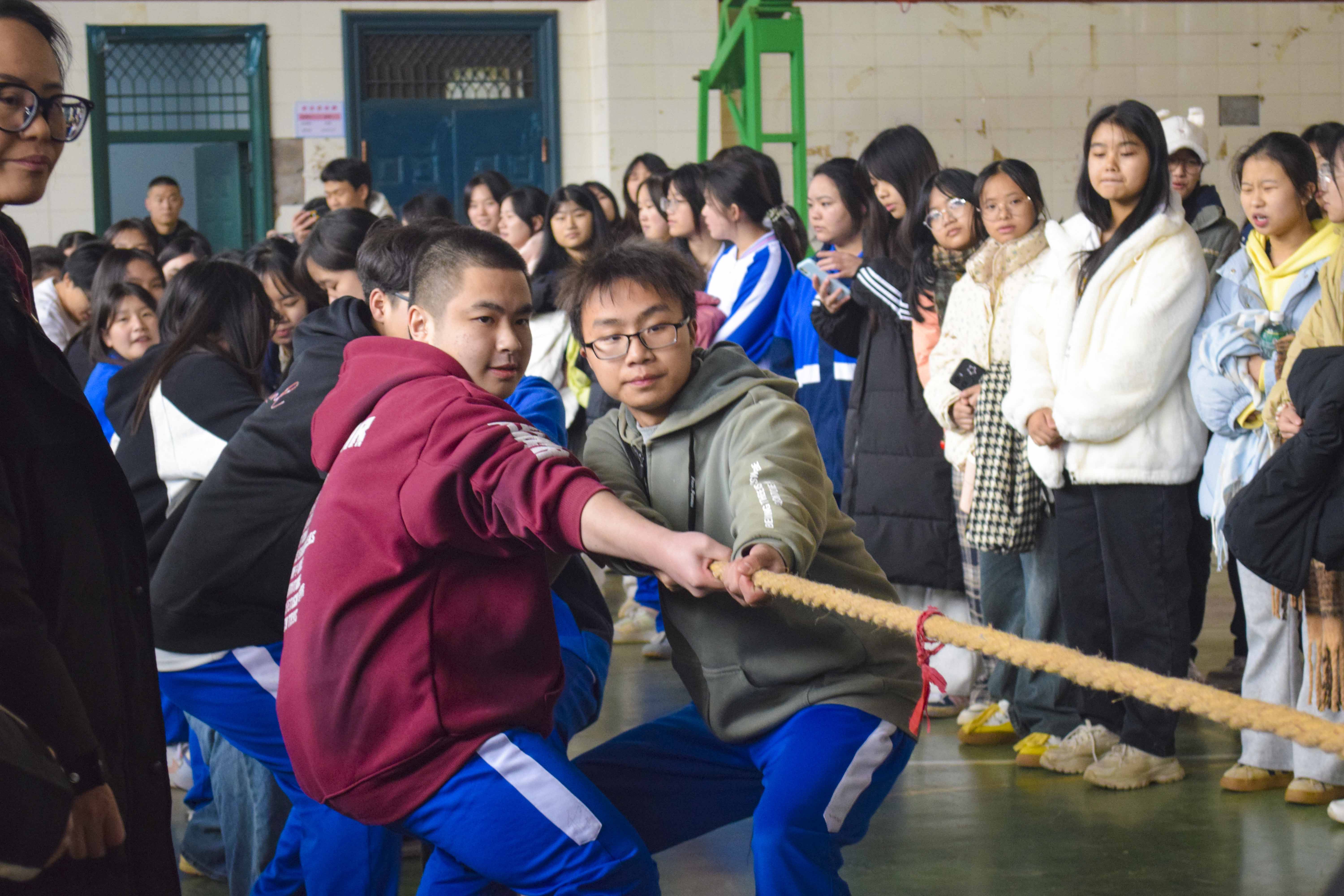 凝“绳”聚力，势“拔”山河